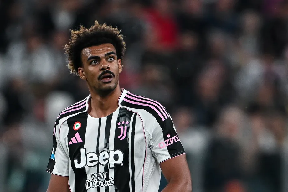 体育赛事-斯基拉：拜仁与切尔西开启谈判，希望签下葡萄牙后卫维加