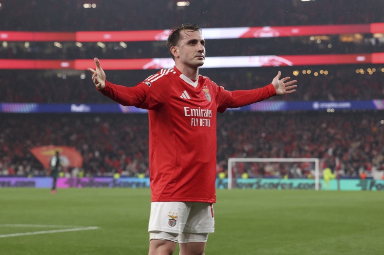 伟德体育-罗马诺：费内巴切即将签下本菲卡球员阿克图尔科格鲁